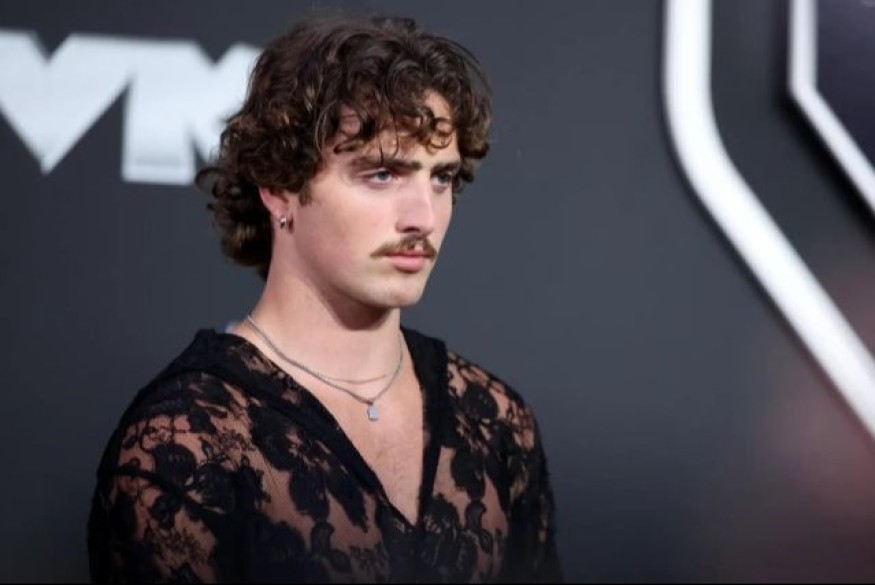 Benson Boone shines bright: Rising pop star to receive BMI Champion Award