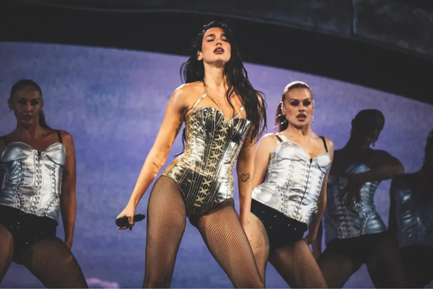 Dua Lipa: 15 Million Lawsuit Against Samsung Over TVs Featuring Her Photo
